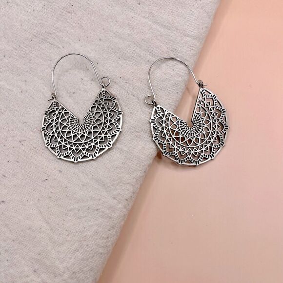 5 for $25 SILVER COLOR  EARNINGS - Picture 6 of 8